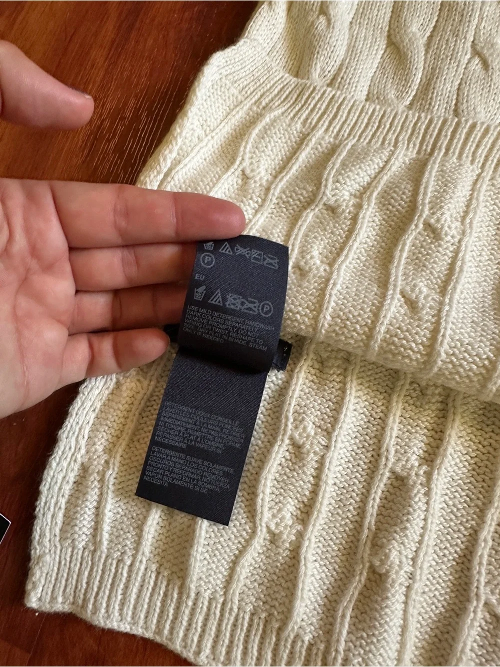 Tommy Hilfiger Off-White Cable Knit Scarf